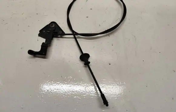 Audi A4 S4 B5 8D Engine bonnet/hood lock release cable 