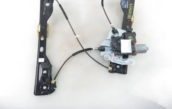 Opel Zafira C Front door window regulator with motor 13260138
