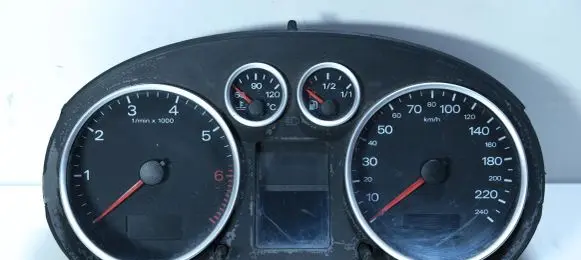 Audi A2 Speedometer (instrument cluster) VDO110080192004