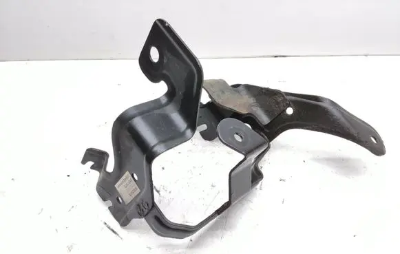 Volvo S80 Power steering pump mounting bracket 31317375