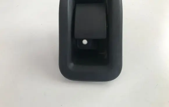 Volvo XC60 Engine bonnet (hood) release handle 30779851