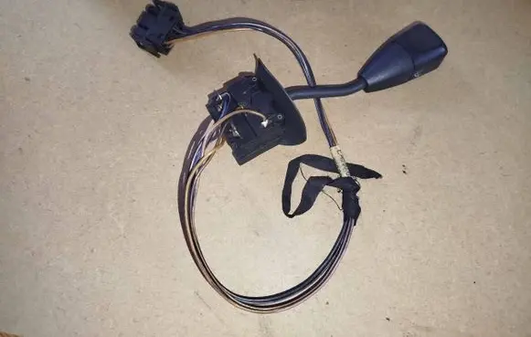 BMW 3 E36 Wiper control stalk 012005 PA66MF