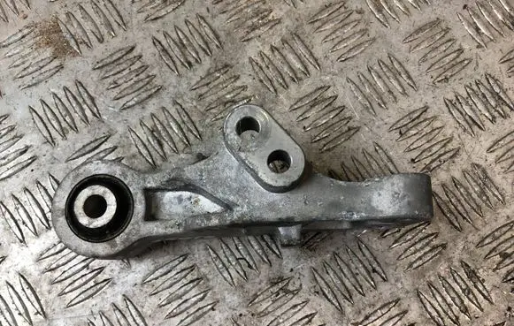 Volvo V40 Engine mounting bracket 31430427
