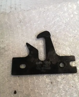 Audi A6 C7 Engine bonnet/hood lock/latch loop/hook 4G0823485