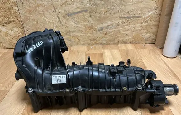 BMW 5 E60 E61 Intake manifold 7810179 7811299