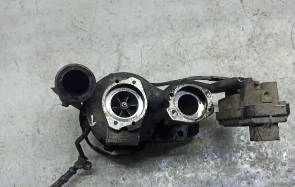 Volkswagen Touareg I Turbo 072145701T