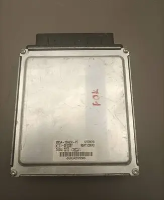 Ford Focus Engine control unit/module 2M5A12A650PC R0411C004D 12220510