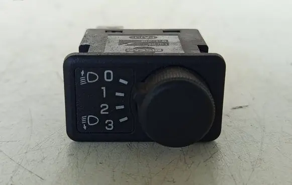 Nissan Almera Tino Headlight level height control switch 36997B