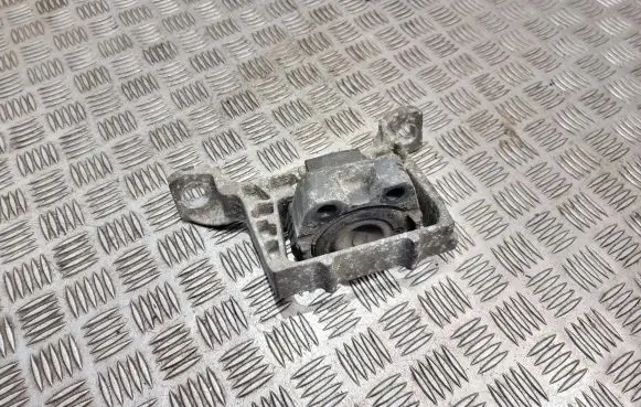 Ford Focus Engine mount bracket 3m516f012bg