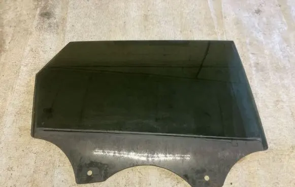Land Rover Range Rover Velar Rear door window glass 