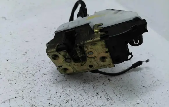 Renault Megane IV Front door lock