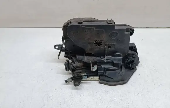 BMW 3 E90 E91 Rear door lock 7060295