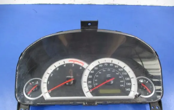 Chevrolet Captiva Speedometer (instrument cluster) 96858448
