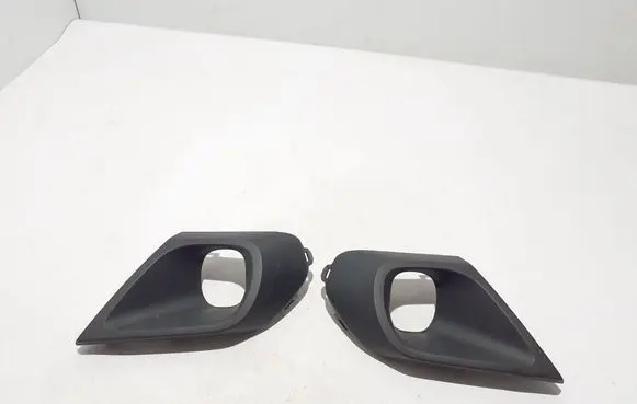 Dacia Duster II Front bumper lower grill 261A32985R