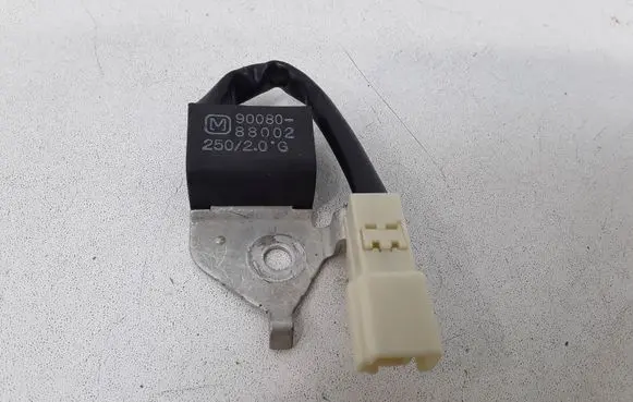 Toyota Avensis T250 Sensor 9008088002