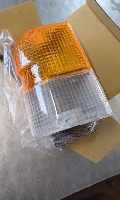 Mitsubishi Pajero Front indicator light MB283670