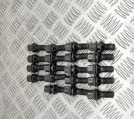 Maserati Ghibli Nuts/bolts 670005351