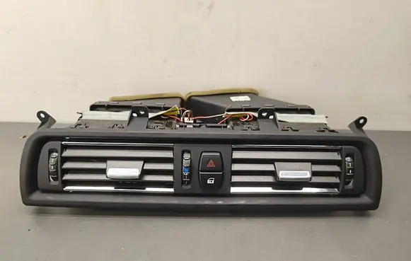 BMW 5 F10 F11 Dash center air vent grill 16828110