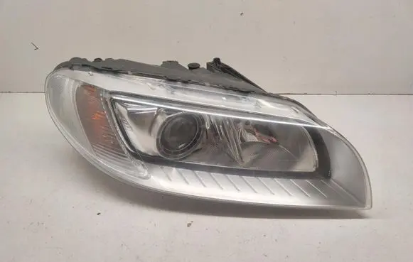 Volvo V70 Headlight/headlamp