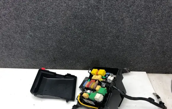 Citroen C4 Grand Picasso Fuse box set 9676115180
