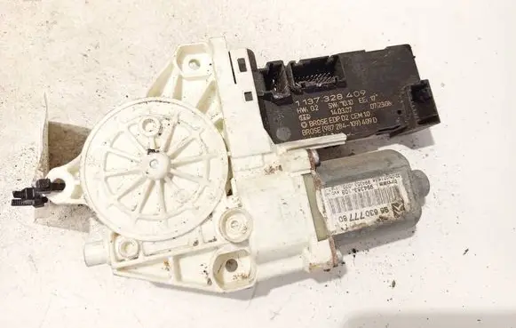 Citroen C6 Front door window regulator motor 1137328409 987284-109