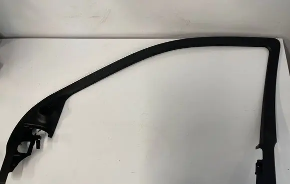 Dodge Durango Front door glass trim molding 101012070BLR 5XL18DX9AA CW001TRMAB