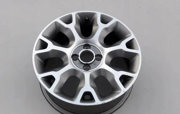 Fiat 500 Abarth R16 alloy rim 