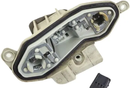 Opel Vectra C Tail light bulb cover holder 443041 443045