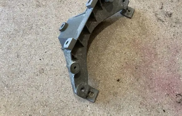 BMW X6 E71 Engine mounting bracket 7137238