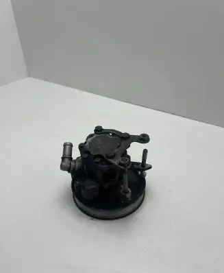 BMW 3 E46 Power steering pump 91128
