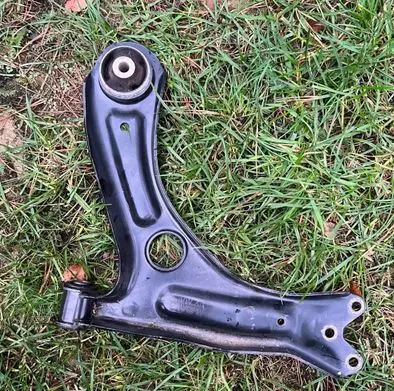 Volkswagen Up Front control arm 1S0407152