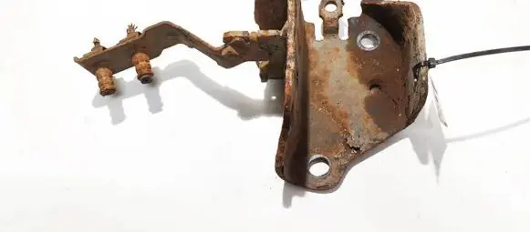 Renault Clio III Bracket in trunk/boot 