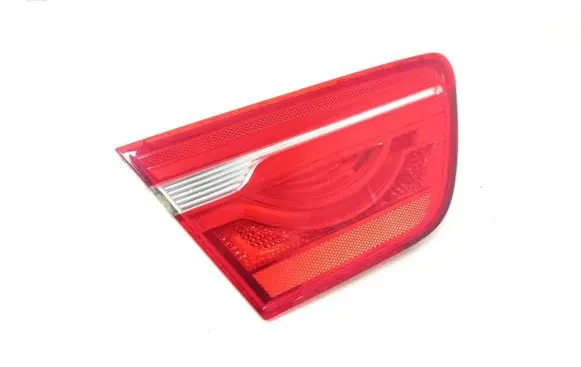 Jaguar XE Tailgate rear/tail lights