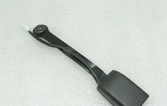 Nissan X-Trail T32 Front seatbelt buckle