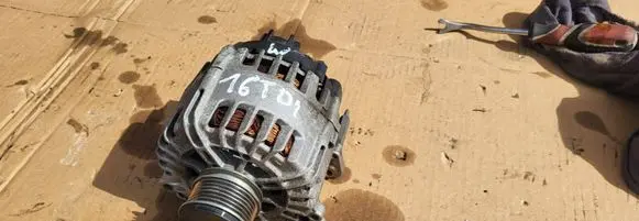 Volkswagen Golf VI Generator/alternator 03L903023F 2607703A 111001212