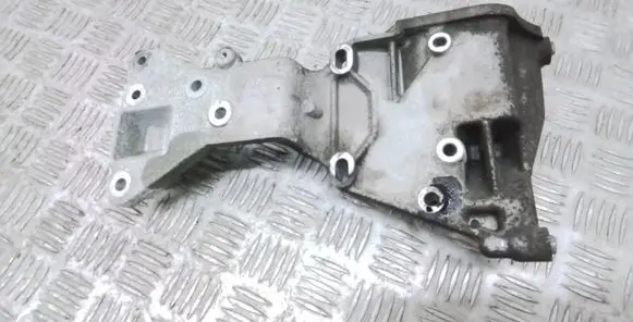 Volvo S60 Generator/alternator bracket 31316673