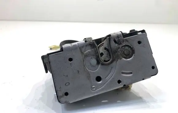 Opel Corsa E Rear door lock 13431842