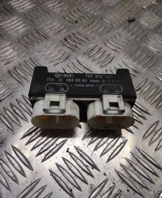 Coolant fan relay