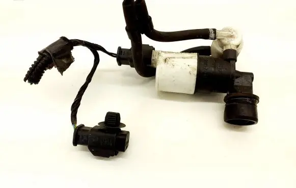 Citroen DS4 Windscreen/windshield washer pump 963298498004 964516338001