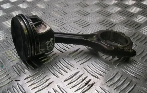 Volkswagen Golf V Piston with connecting rod 75092 BV662