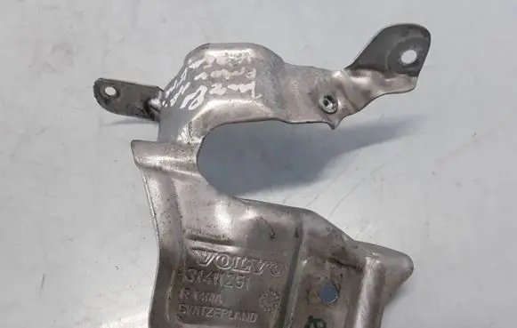 Volvo XC60 Other engine bay part