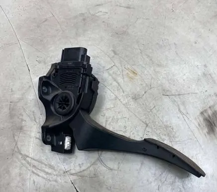 Volvo XC60 Accelerator throttle pedal 6G929F836DD C95YE01