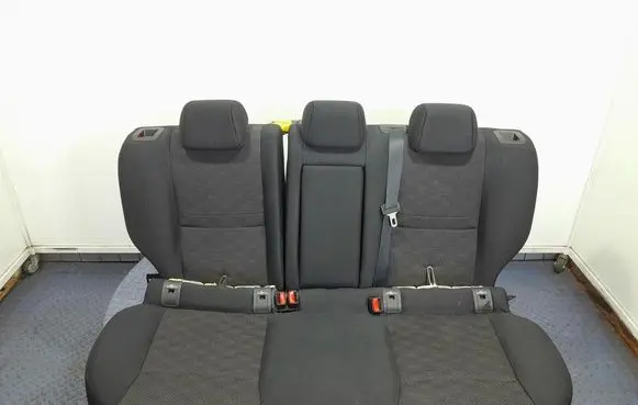 Nissan Qashqai Second row seats 