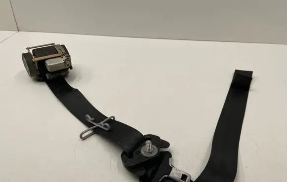 Citroen C4 I Front seatbelt 040069