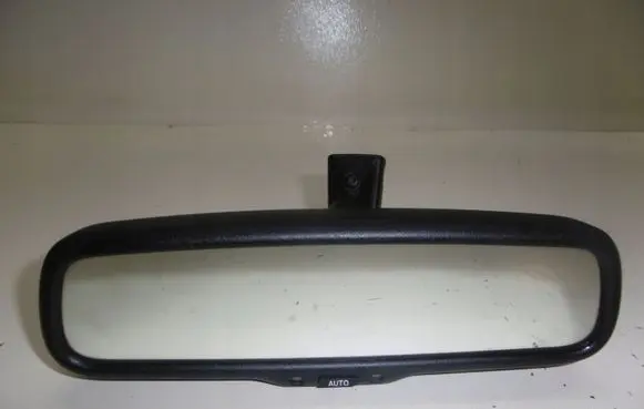 Infiniti Q50 Rear view mirror (interior)