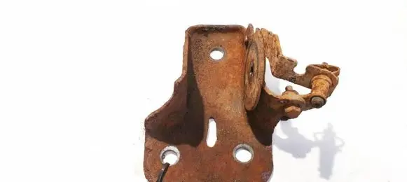 Citroen C3 Bracket in trunk/boot 