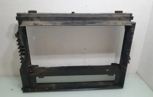 Radiator trim