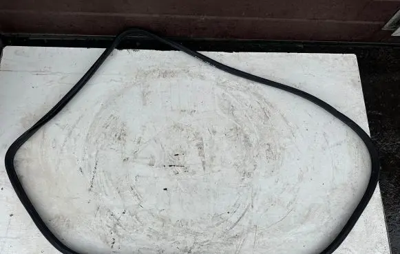 Hyundai i30 Rear door rubber seal (on body) 