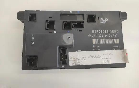 Mercedes-Benz E W211 Door control unit/module 2118200426 211361125039