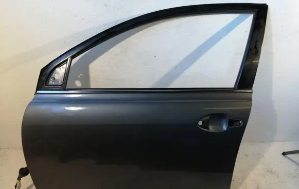 Toyota Avensis T250 Front door 6700205050